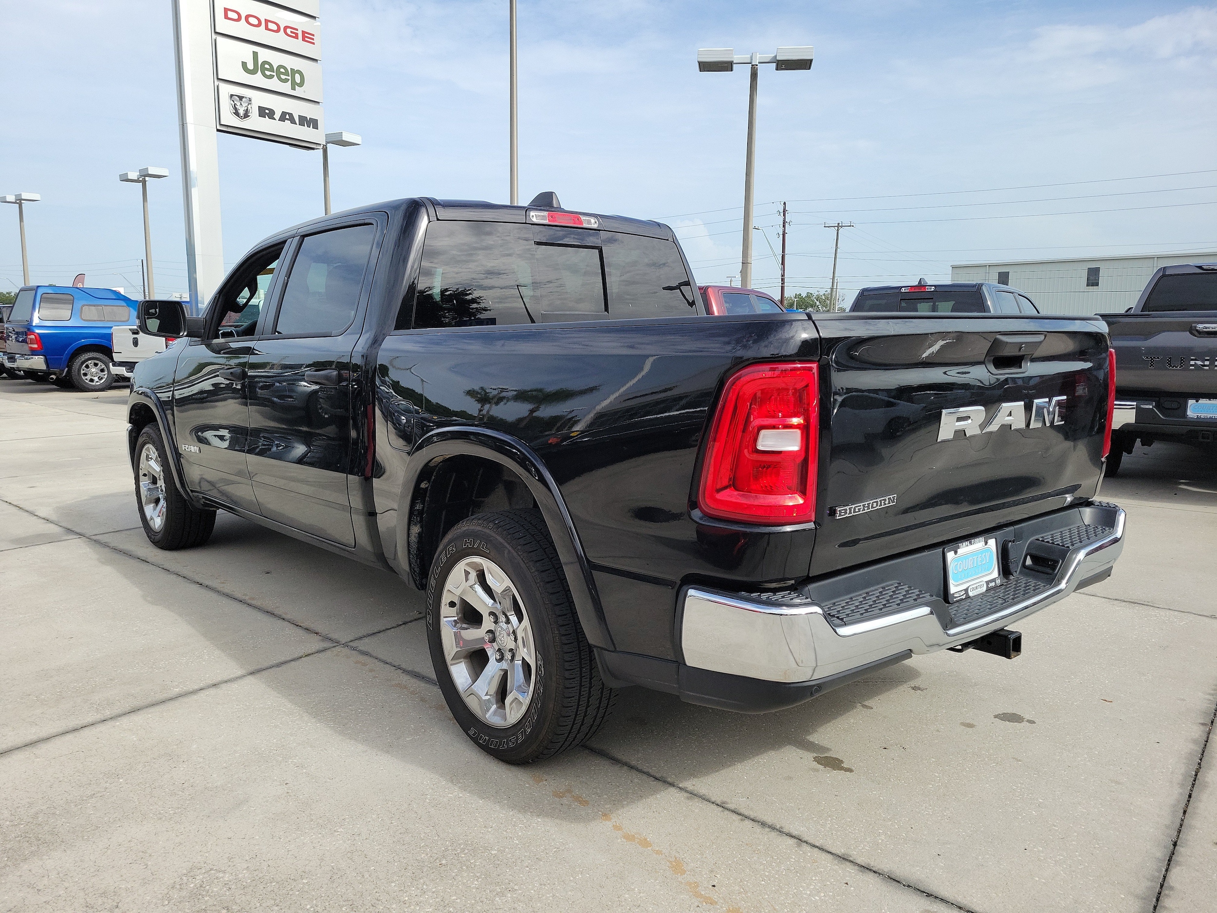 ram ram 1500 pickup 2025 1C6RREFG3SN682707 image ram ram 1500 pickup 2025 1C6RREFG3SN682707 image